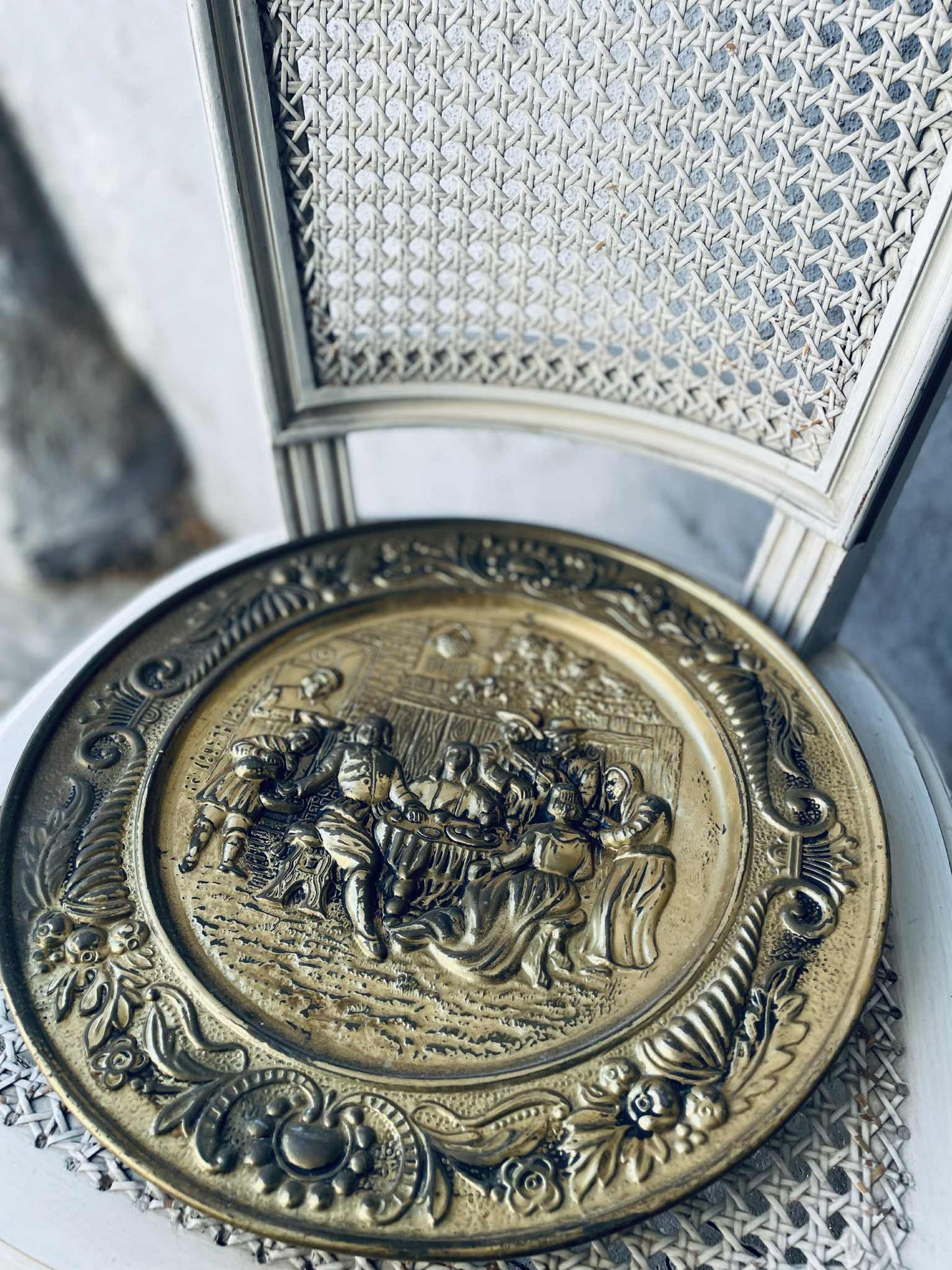 tanier, dekorácia, kov, mosadz, priemer 37 cm