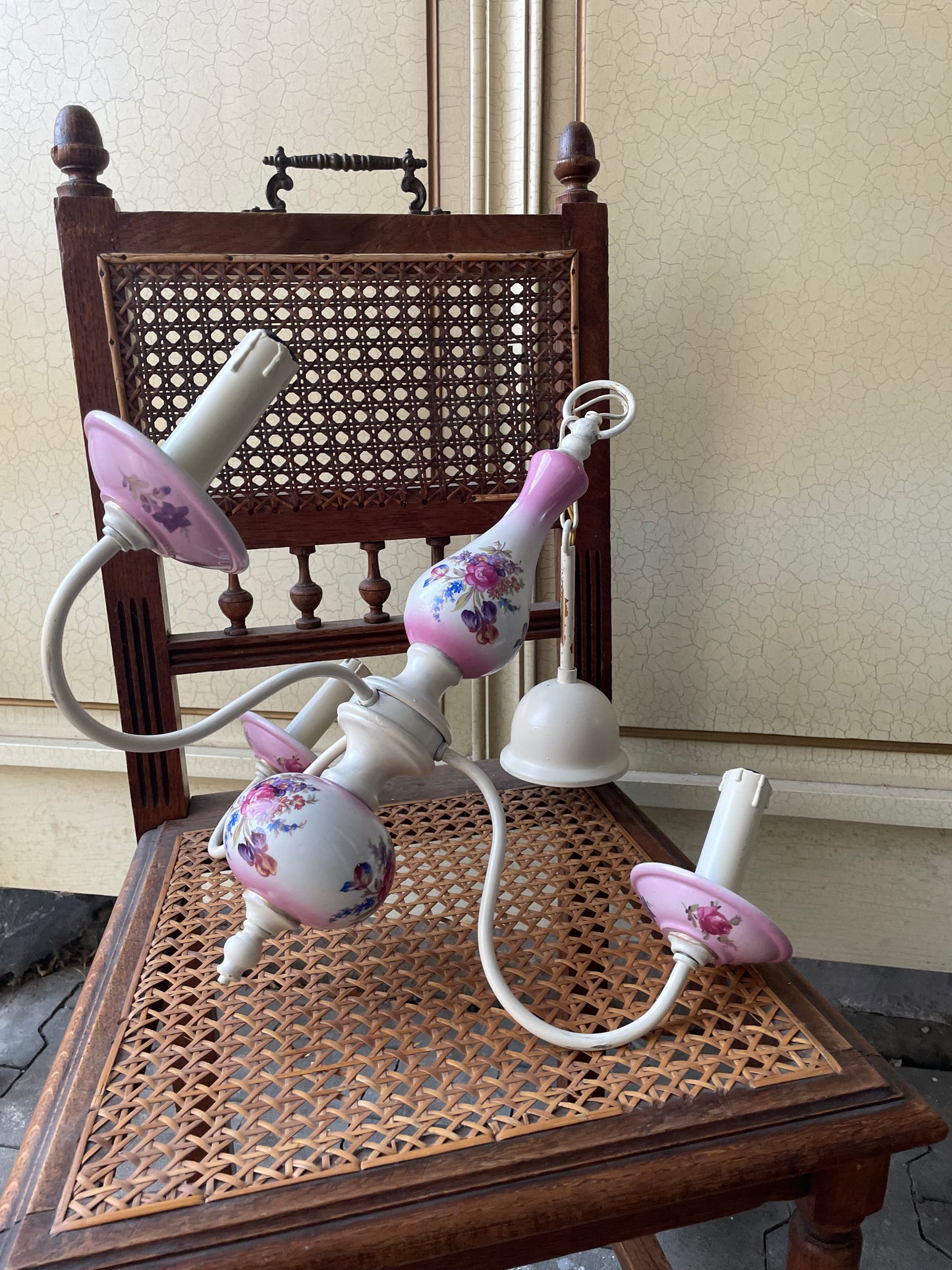 Luster, porcelán, kov, v 45, priemer 43 cm