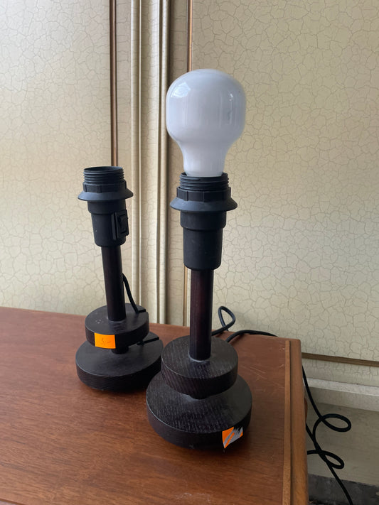 Lampa, drevo, v 25 cm