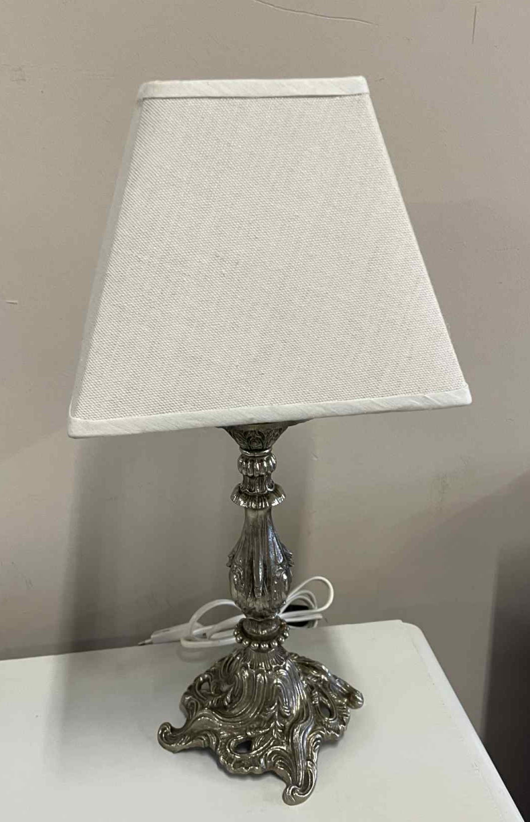 Vintage lampa, v 40 cm, kov,