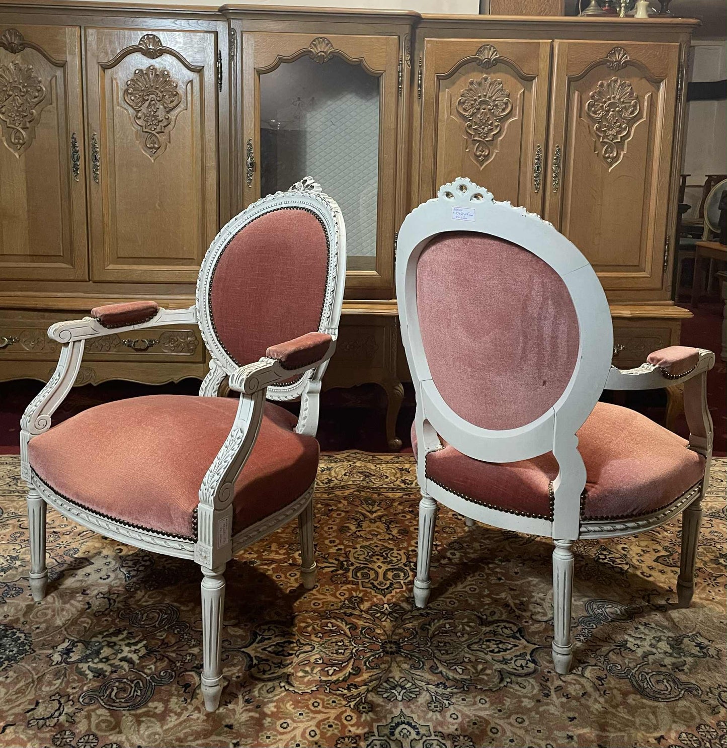 Vintage kresielka, 2ks, masiv, semiš, dovezené z Belgicka, v 93 cm, s 60 cm, h 55 , vs 45 cm