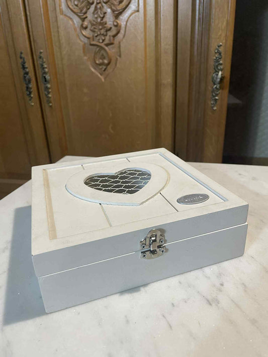 krabička, drevo, 5,5 x 17 x 17 cm