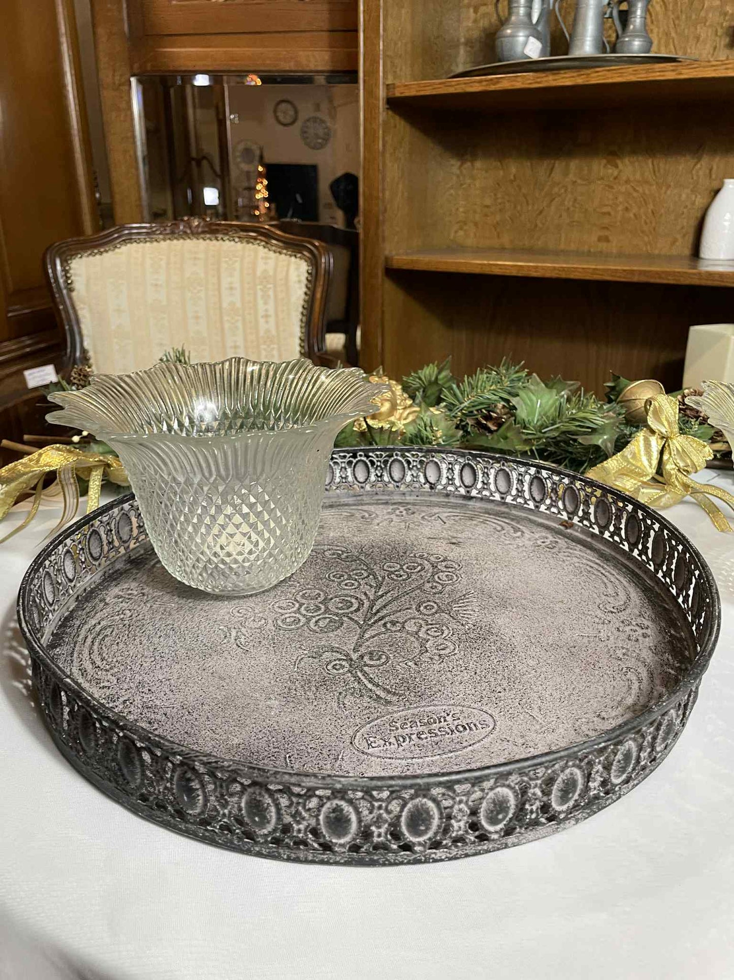 Vintage podnos, kov, v 3 cm, priemer 34 cm