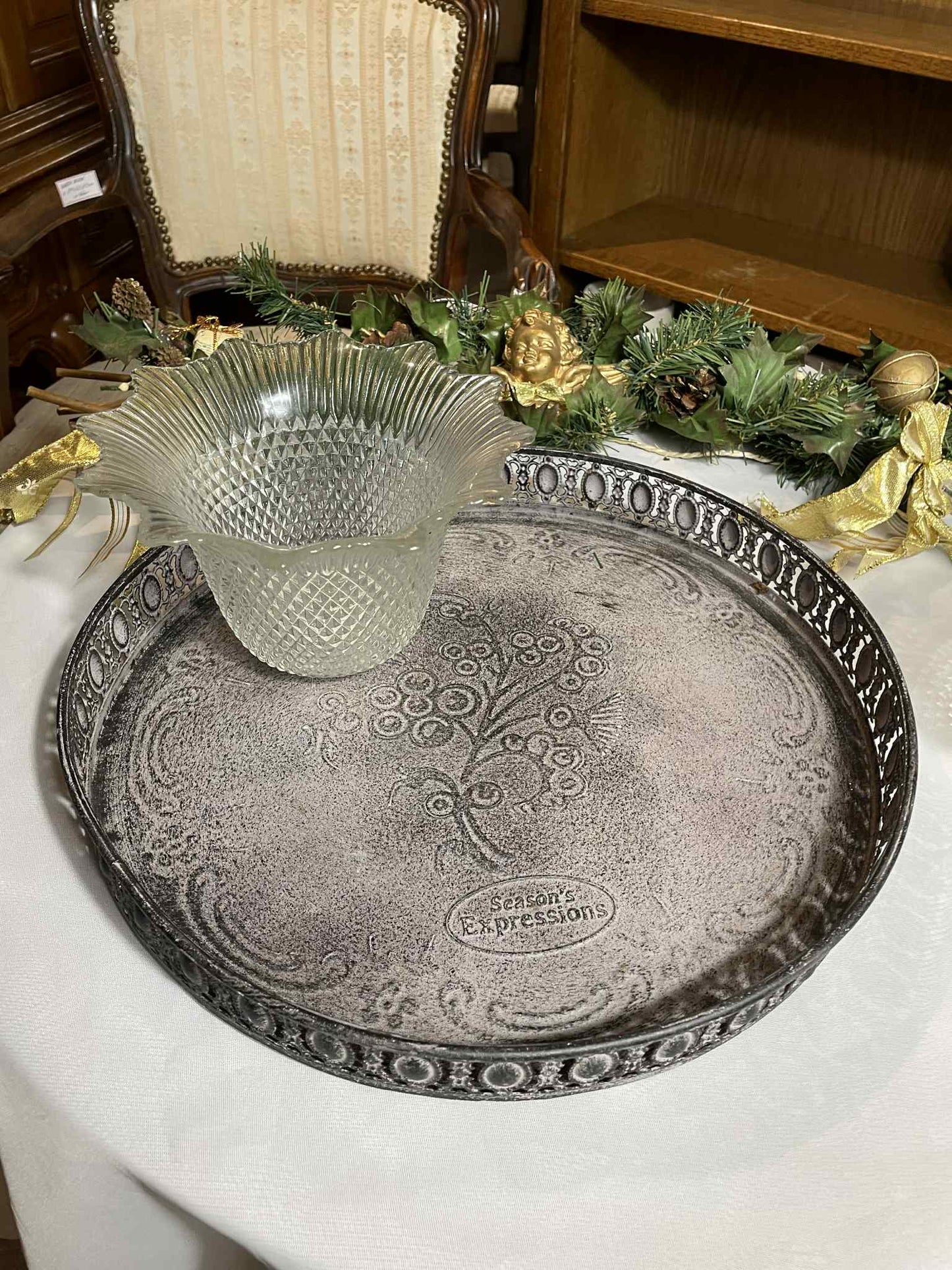 Vintage podnos, kov, v 3 cm, priemer 34 cm