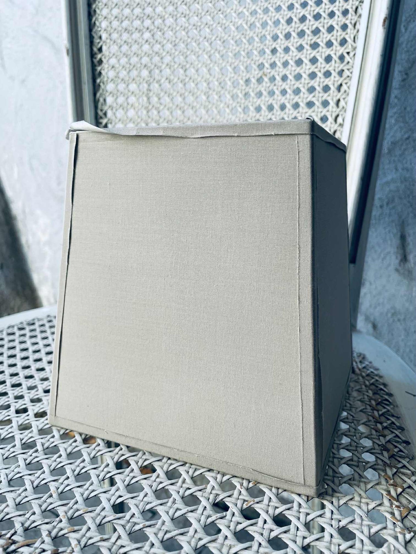 tienidlo, 17 x 14 x 14 cm