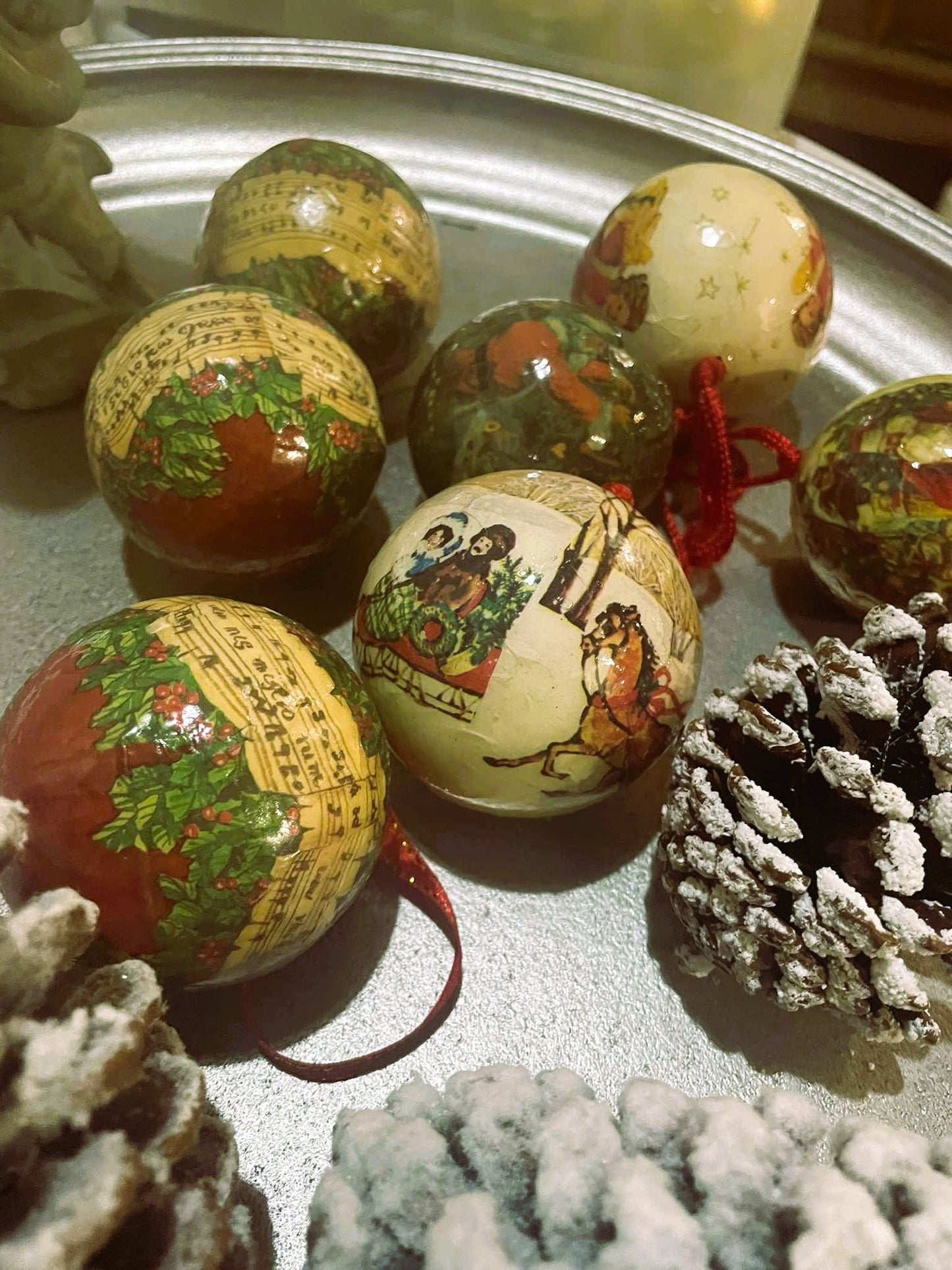 papierové gule, 7 ks, priemer 6 cm